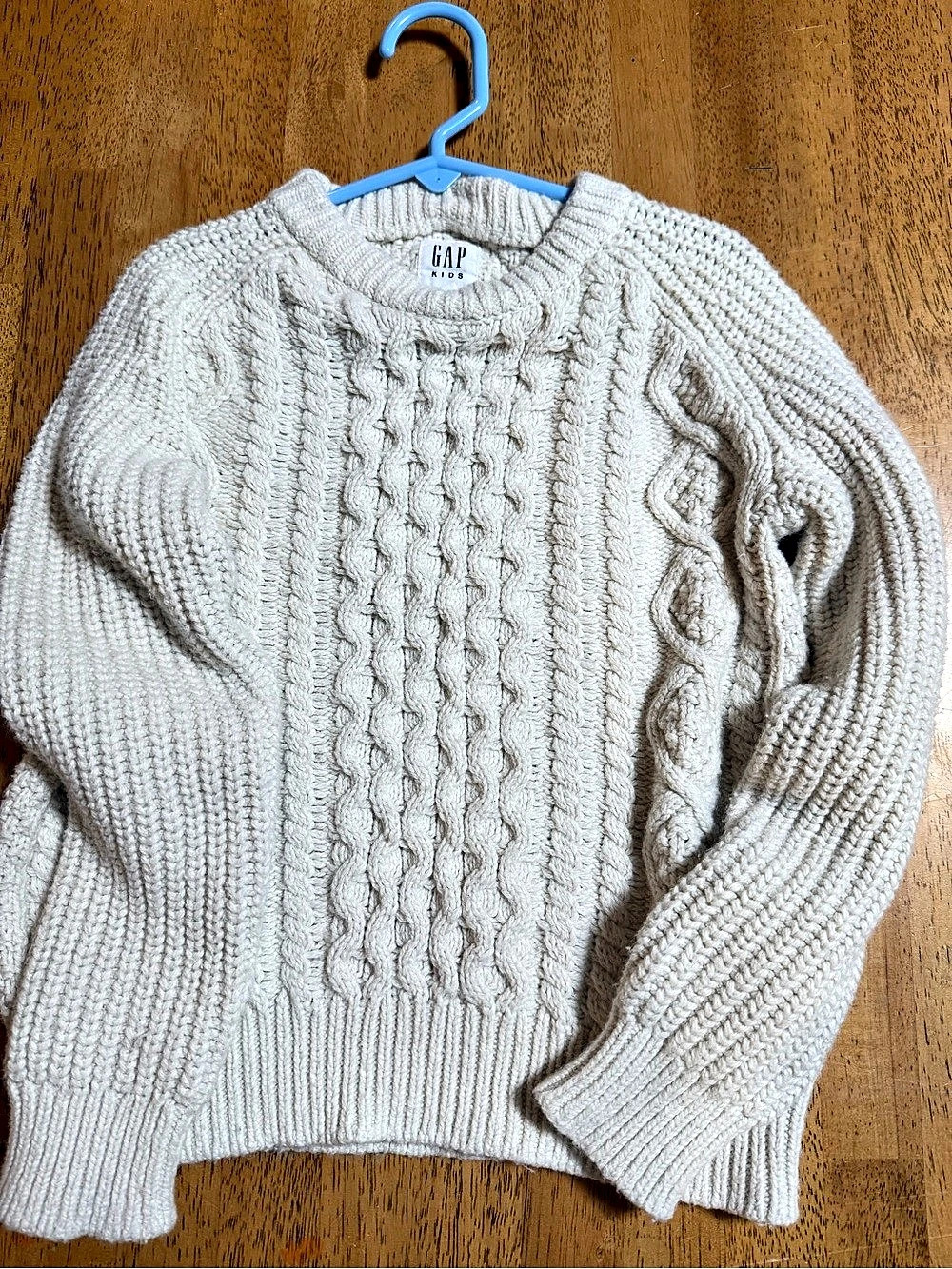 Gap Kids Cable Knit Sweater in Cream Size Small Like New